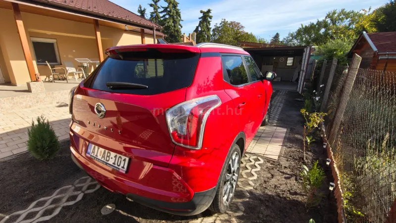 Ssangyong Tivoli 2015