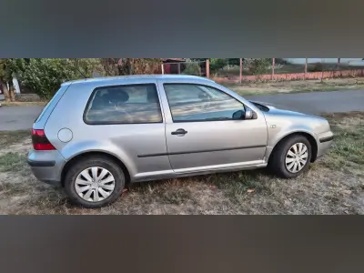 Volkswagen Golf 2002 (miniatűr)