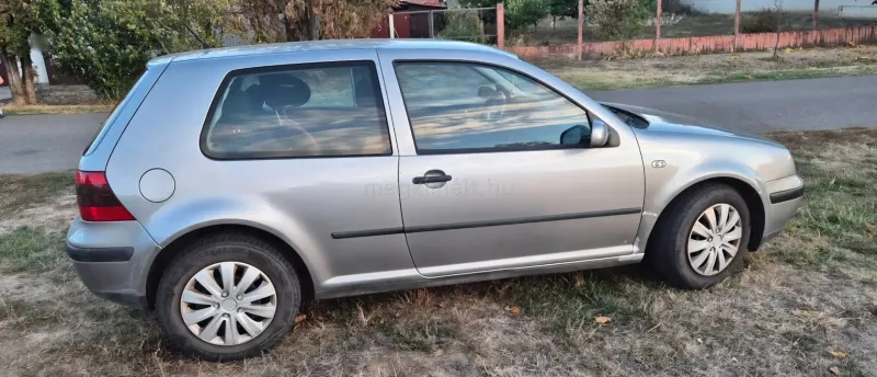 Volkswagen Golf 2002