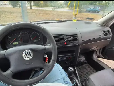 Volkswagen Golf 2002 (miniatűr)