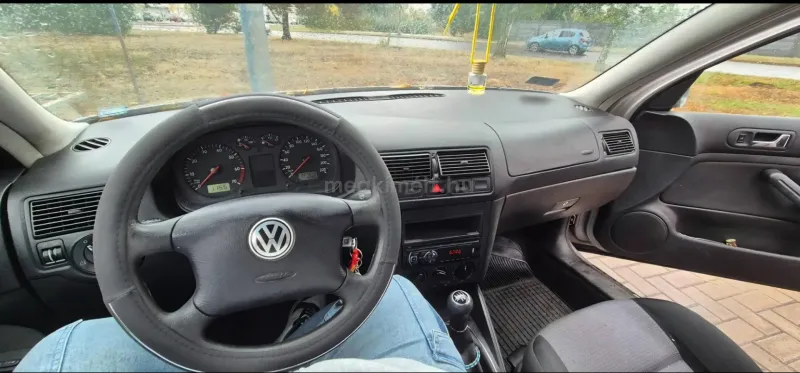 Volkswagen Golf 2002