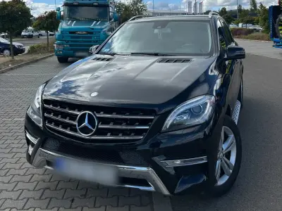 Mercedes-Benz ML 350 2013 (miniatűr)