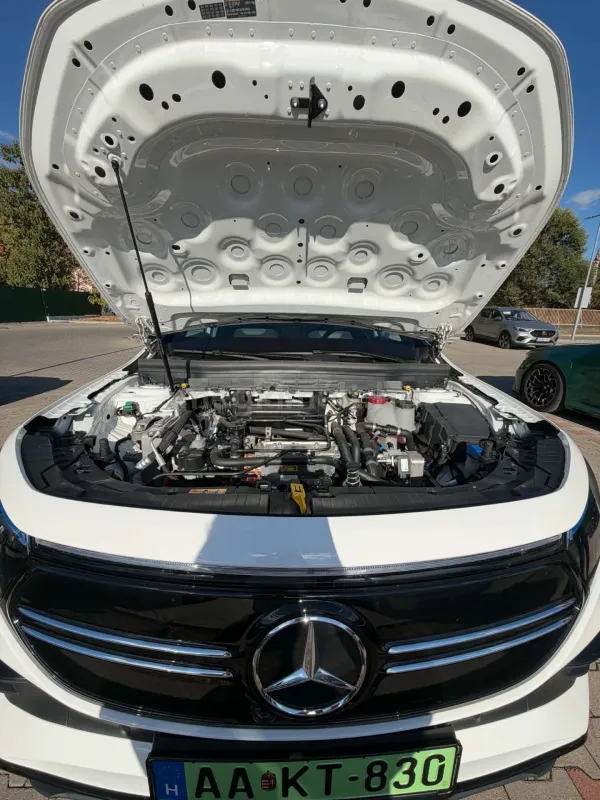 Mercedes-Benz EQB 2022