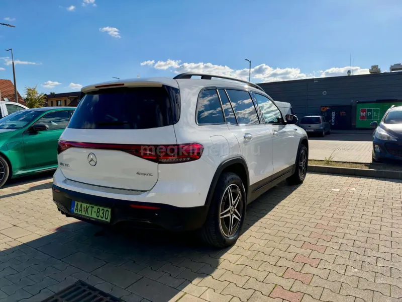 Mercedes-Benz EQB 2022