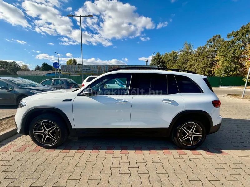 Mercedes-Benz EQB 2022