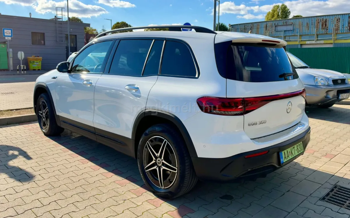 Mercedes-Benz EQB 2022