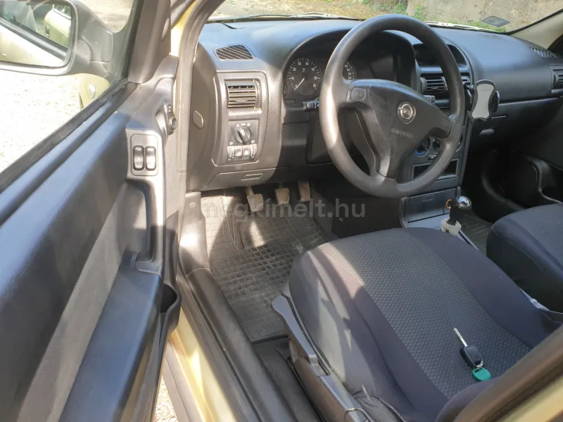 Opel Astra 2005