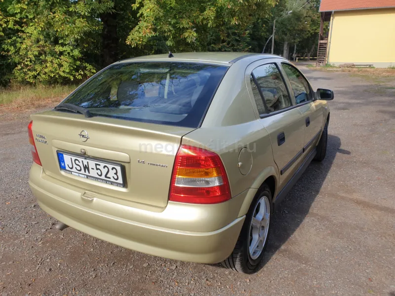 Opel Astra 2005