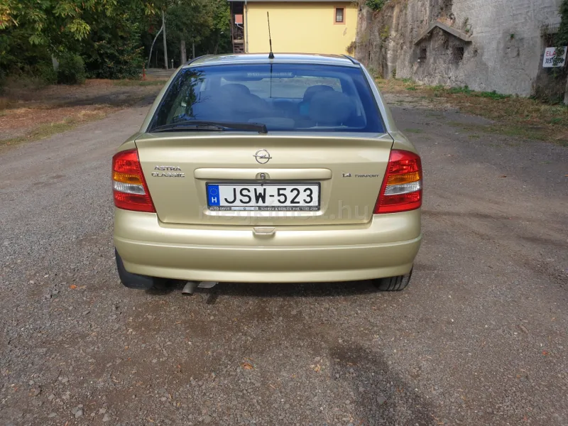 Opel Astra 2005
