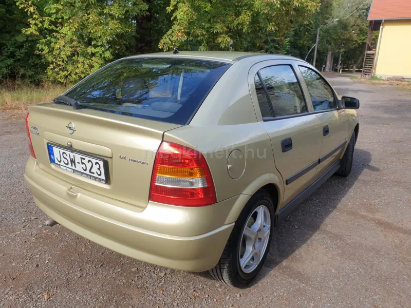 Opel Astra 2005