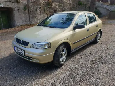 Opel Astra 2005 (miniatűr)