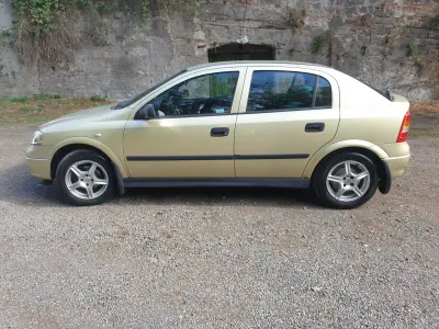Opel Astra 2005 (miniatűr)