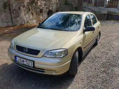 Opel Astra 2005 (miniatűr)
