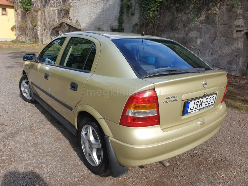 Opel Astra 2005