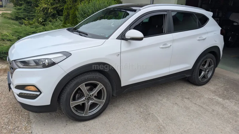 Hyundai TUCSON 2016