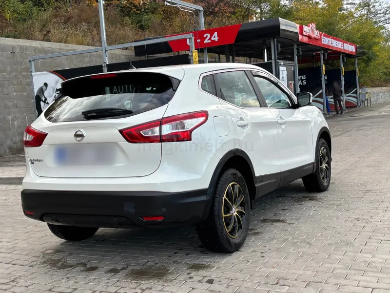 Nissan Qashqai 2015
