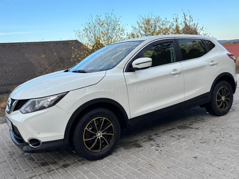 Nissan Qashqai 2015