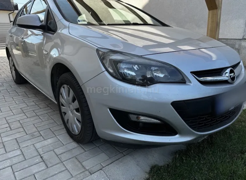 Opel Astra 2015