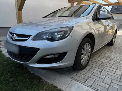 Opel Astra 2015