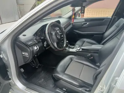 Mercedes-Benz E 250 2010 (miniatűr)