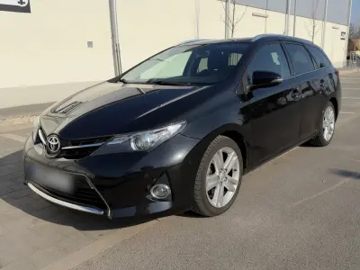Toyota Auris 2015 (miniatűr)