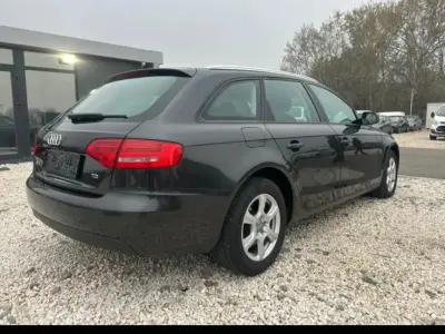Audi A4 2011 (miniatűr)