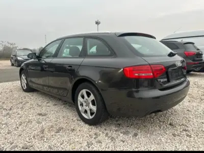 Audi A4 2011 (miniatűr)