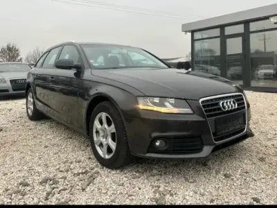 Audi A4 2011 (miniatűr)