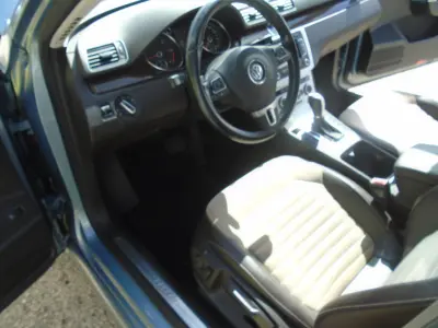 Volkswagen Passat Variant 2012 (miniatűr)