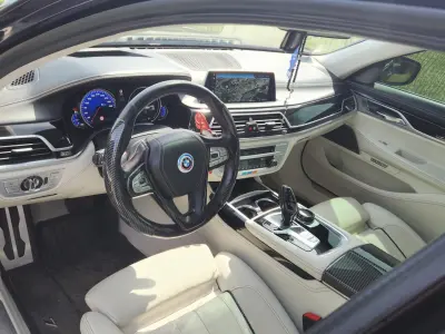 BMW 740 2016 (miniatűr)