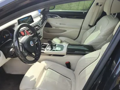 BMW 740 2016 (miniatűr)