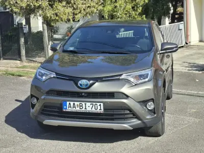 Toyota RAV 4 2018 (miniatűr)