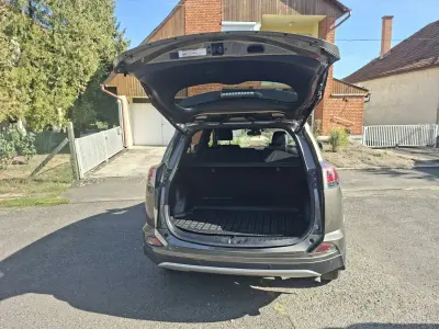 Toyota RAV 4 2018 (miniatűr)