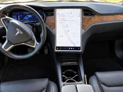 Tesla Model S 2020 (miniatűr)