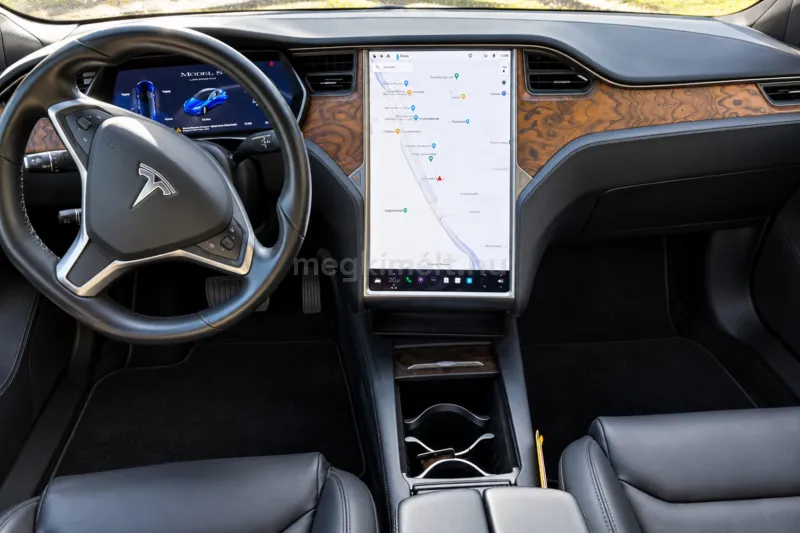 Tesla Model S 2020