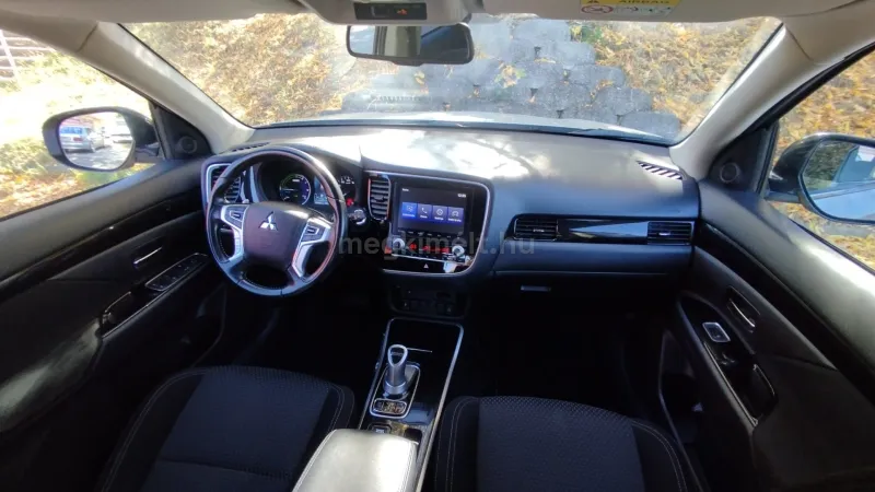 Mitsubishi Outlander 2021