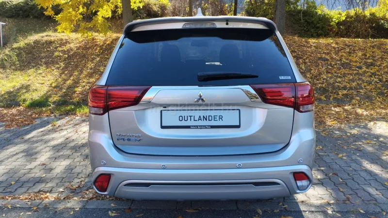 Mitsubishi Outlander 2021