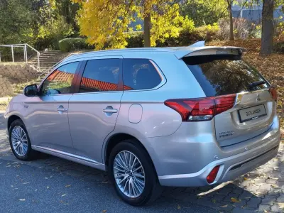 Mitsubishi Outlander 2021 (miniatűr)