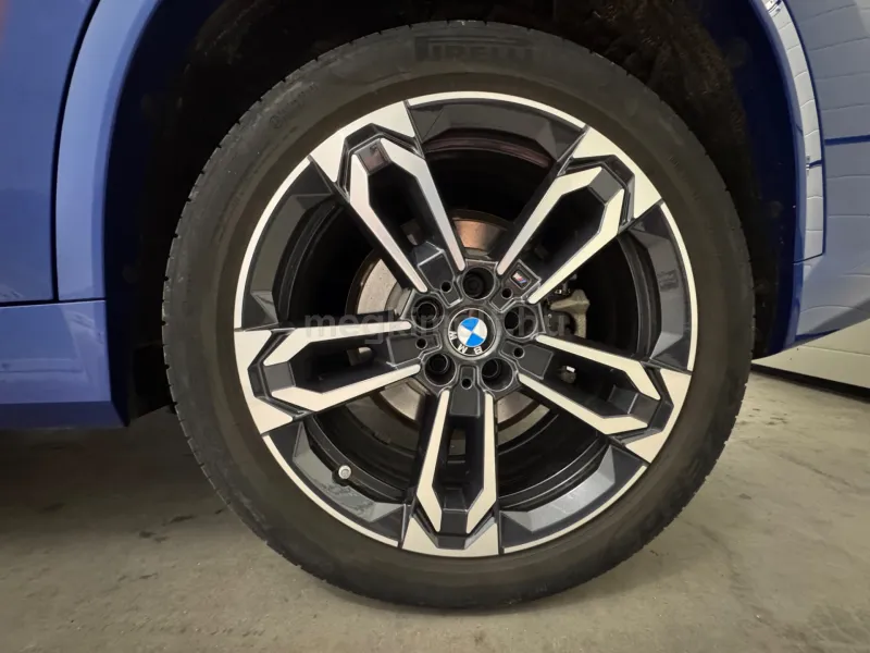 BMW iX1 2023