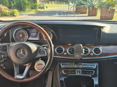 Mercedes-Benz E 220 2017 (miniatűr)
