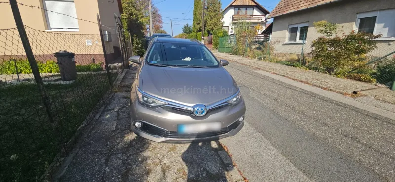Toyota Auris 2015