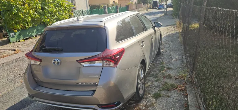 Toyota Auris 2015