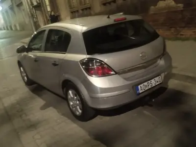 Opel Astra 2009 (miniatűr)