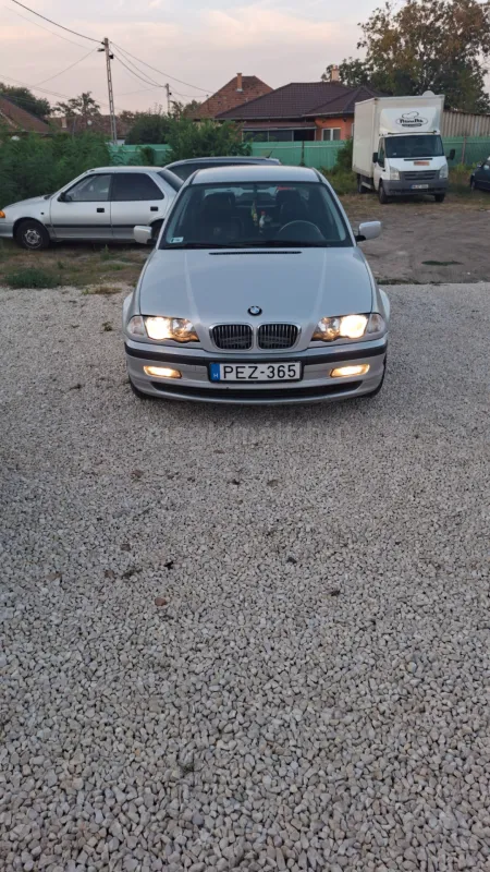 BMW 318 2002