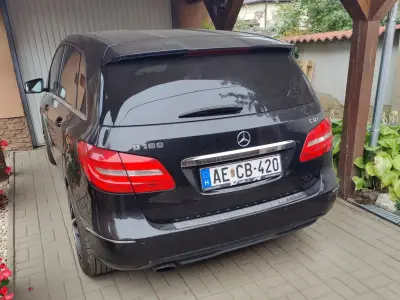 Mercedes-Benz B 180 2012 (miniatűr)
