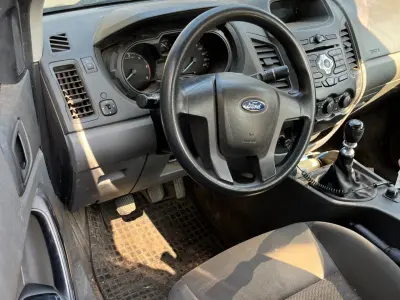 Ford Ranger Van 2016 (miniatűr)