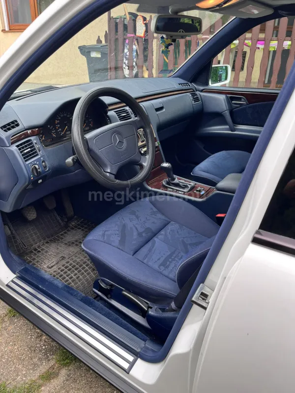 Mercedes-Benz E 220 1995