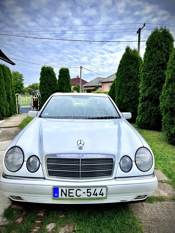 Mercedes-Benz E 220 1995