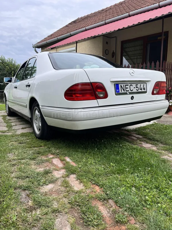 Mercedes-Benz E 220 1995