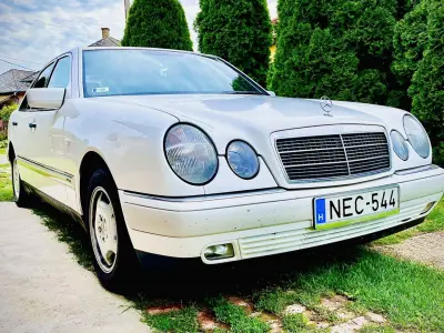 Mercedes-Benz E 220 1995